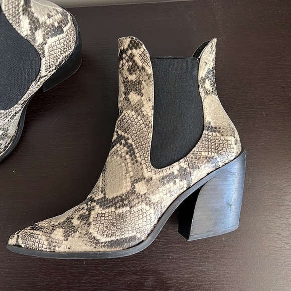 Steve Madden Booties - Picture 6 of 6